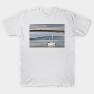 Yacht moored at Kyleakin, Isle of Skye T-Shirt